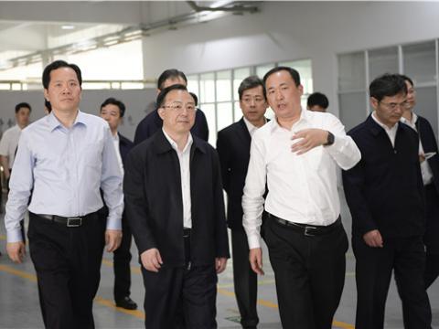 江苏省省长吴政隆莅临永利集团官网集团走访调研